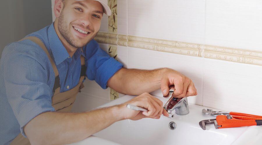 Handle or spout repair in Stuttgart, AR
